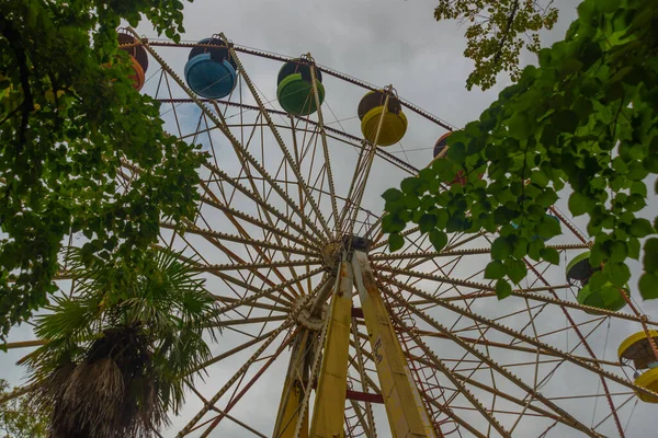 Kutaisi Georgia Atracción Noria Parque Cultura Recreación Kutaisi Georgia — Foto de Stock