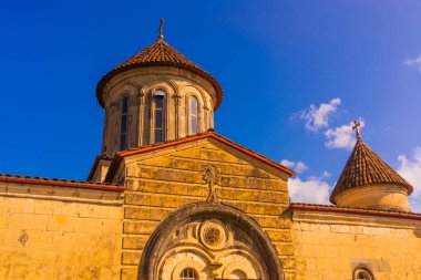 KUTAISI, IMERETİ, GEORGIA: Eski Ortodoks Motsameta Manastırı veya güneşli bir yaz gününde Saints David ve Constantine Manastırı. Burası Kutaisi 'de ünlü bir tarihi mekan..