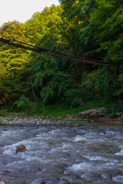 Kutaisi Imereti Georgia Hermoso Paisaje Con Cañón Puente Destruido Río —  Fotos de Stock