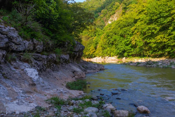 Kutaisi Imereti Georgia Rio Tskaltsitela Desfiladeiro Perto Aldeia Motsameta Mosteiro — Fotografia de Stock