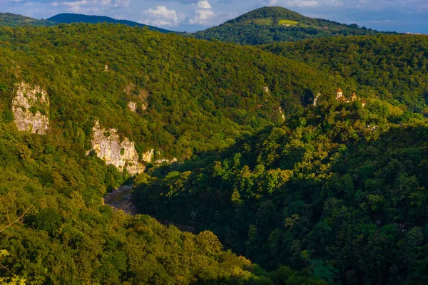 Kutaisi Imereti Georgia Piękny Krajobraz Widokiem Klasztor Motsameta Lub Klasztor — Zdjęcie stockowe