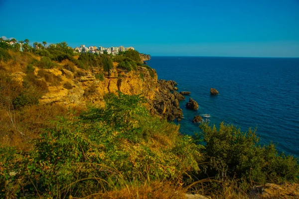 Türkiye Nin Antalya Kentinde Güneşli Bir Yaz Gününde Deniz Manzaralı — Stok fotoğraf