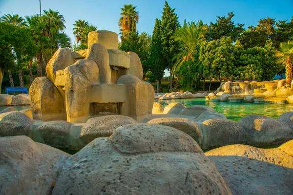 Antalya Turquía Paisaje Con Vistas Hermoso Parque Con Una Fuente — Foto de Stock