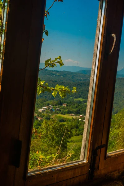 Kutaisi Georgia Imereti Hermoso Paisaje Con Vistas Las Colinas Montañas — Foto de Stock