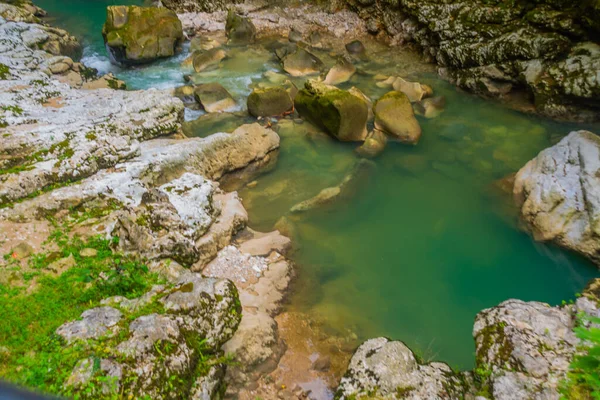 Martvili Canyon Georgia Rzeka Abasha Lazurową Wodą Kanionie Martvili Letni — Zdjęcie stockowe