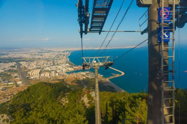 Güneşli bir yaz gününde Tunektepe Kablo Arabası 'ndan en iyi manzara..