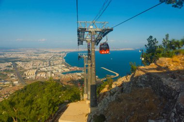 Güneşli bir yaz gününde Tunektepe Kablo Arabası 'ndan en iyi manzara..