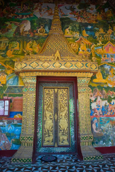 La porte du temple . — Photo