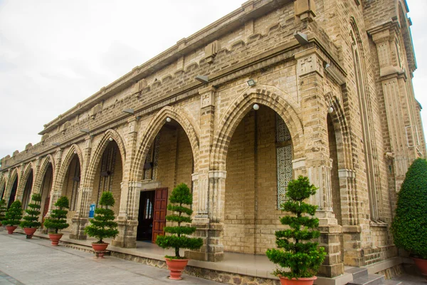 A Catedral Católica no Vietnã em Nha Trang — Fotografia de Stock