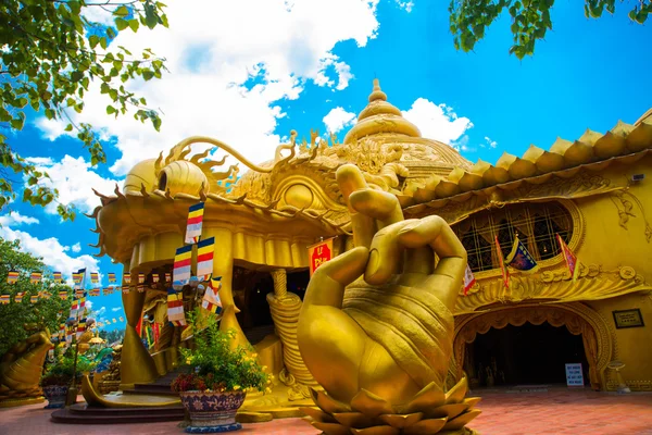 Buddhistischer Tempel in Vietnam in der Stadt Ho Chi Minh. Saigon. — Stockfoto