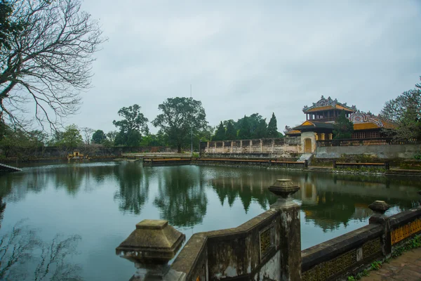 An ancient town in Vietnam, the fortress in the city in hue — Stock Photo, Image