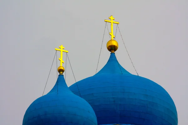 Parlak mavi kubbeler ile Rusya, Winter.Beautiful Ortodoks kiliseleri. — Stok fotoğraf