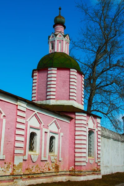 Oroszország. A Suzdal város. Téli. Az ortodox egyház. — Stock Fotó