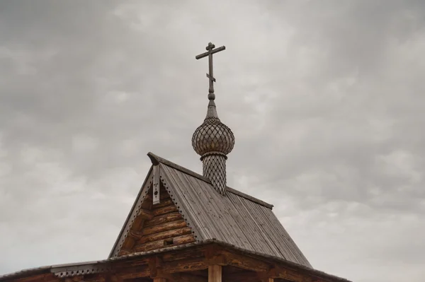 Houten kerk in Rusland — Stockfoto