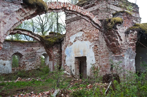Staré zničil kostel v Rusku — Stock fotografie
