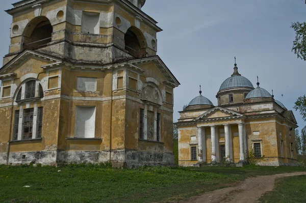 Старая церковь в России — стоковое фото