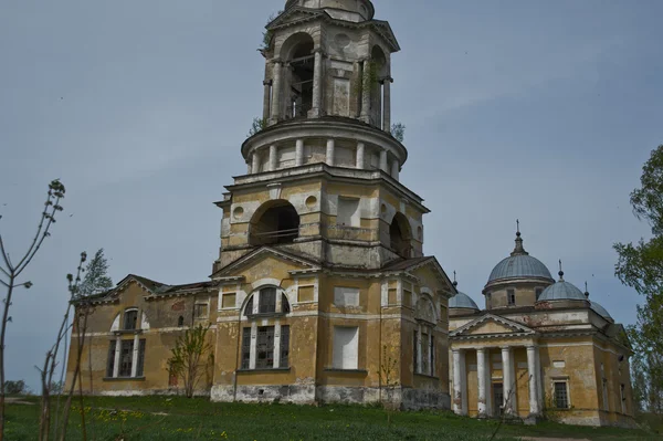 Старая церковь в России — стоковое фото