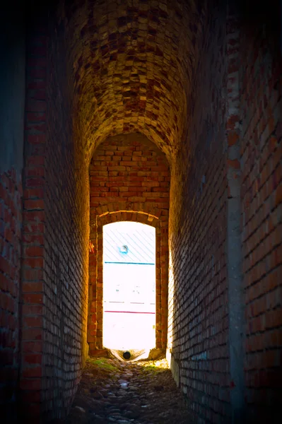 Un antico monastero di colore giallo in Russia — Foto Stock