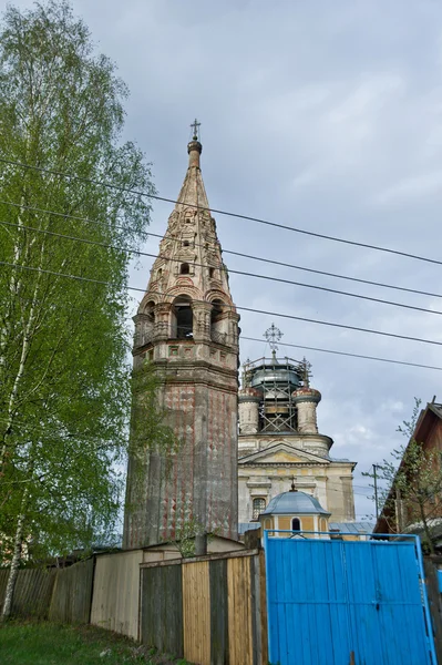 Iglesia antigua en Rusia — Foto de Stock