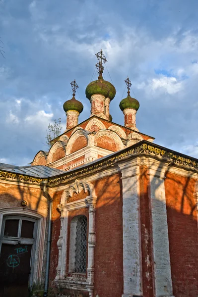 Стара церква в Росії — стокове фото