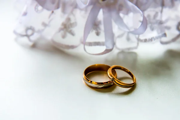 Wedding engagement rings — Stock Photo, Image