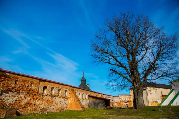 O mosteiro de Kirillo-Belozersky.Russia, a cidade de Kirillov . — Fotografia de Stock