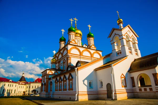 Rostov trotz-sergiyev vanicky kloster, rostov the great, russland. — Stockfoto