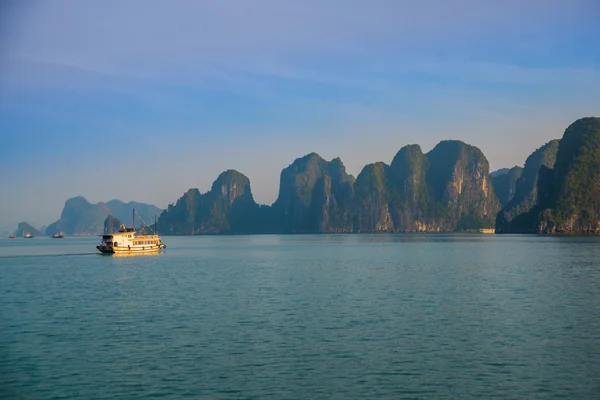 Asia, country of Vietnam. Mountains. — Stock Photo, Image