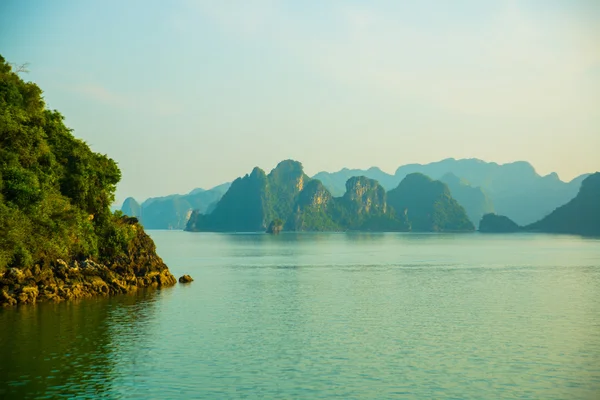 Asya, ülke Vietnam. Dağlar.