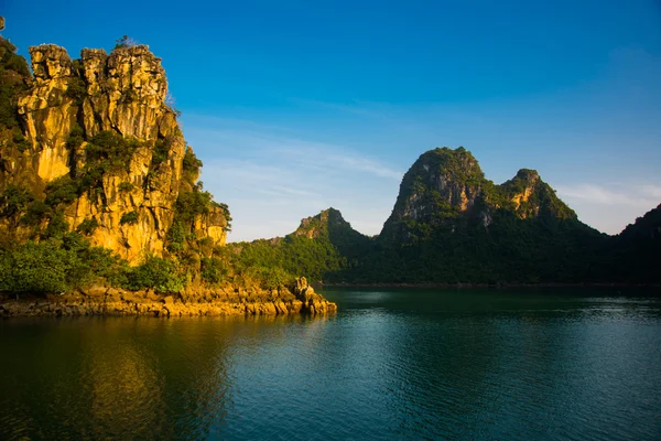 Asia, país de Vietnam. Montañas . —  Fotos de Stock