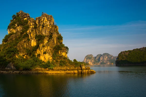 Asya, ülke Vietnam. Dağlar.