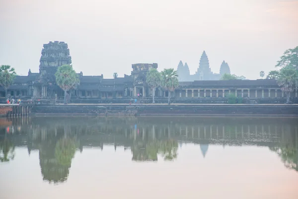 El complejo del templo de Angkor Wat . — Foto de Stock