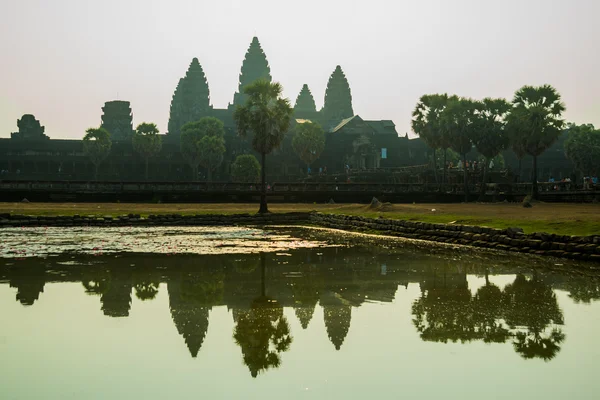 O complexo do templo de Angkor Wat . — Fotografia de Stock