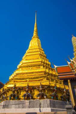 Grand palace Bangkok.Golden stupa ve dini tapınaklar. Thailland