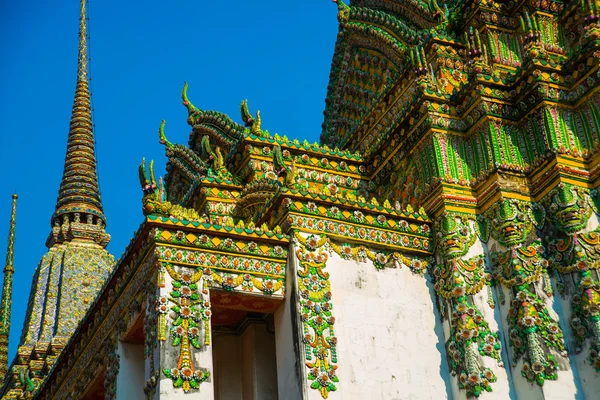 Wat Pho ou Wat Phra Chetuphon, o Templo do Buda Reclinado em Banguecoque da Tailândia — Fotografia de Stock