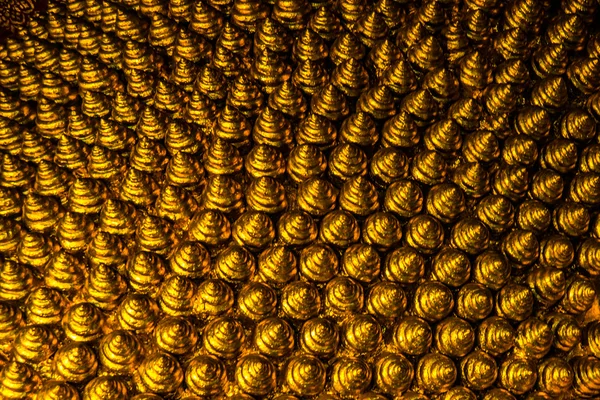 Wat Pho ou Wat Phra Chetuphon, o Templo do Buda Reclinando em Bangkok de Thailand.Ornament, textura dourada — Fotografia de Stock