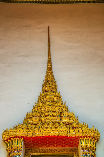 Wat Pho lub Wat Phra Chetuphon, świątyni leżącego Buddy w Bangkoku Thailand.A fragment dekoracji — Zdjęcie stockowe