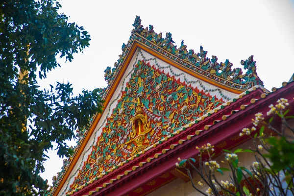 Grande palácio bangkok, THAILLAND.Um fragmento de decoração, telhado de textura — Fotografia de Stock