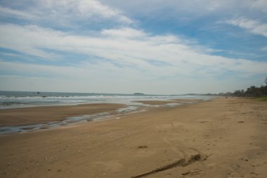 Yağmurlu bulutlar bir okyanus. Vietnam, MUI Ne, Asya