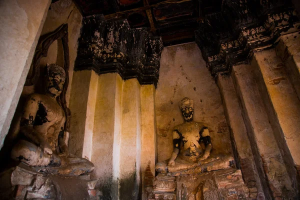 Gran cara de estatua de Buda en Watyaichaimongkol provincia de Ayutthaya, Tailandia — Foto de Stock