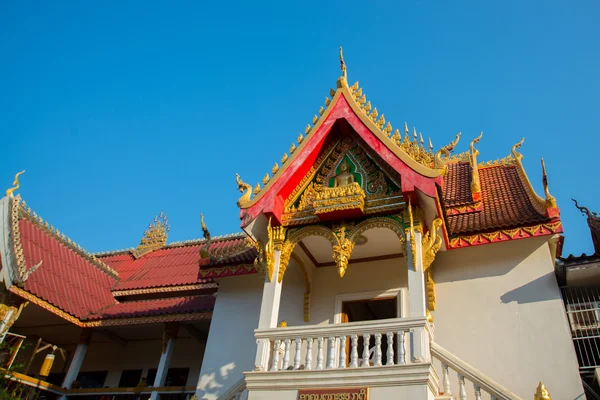 The temple with gold in the capital of Laos, Vientiane. — Stock Photo, Image