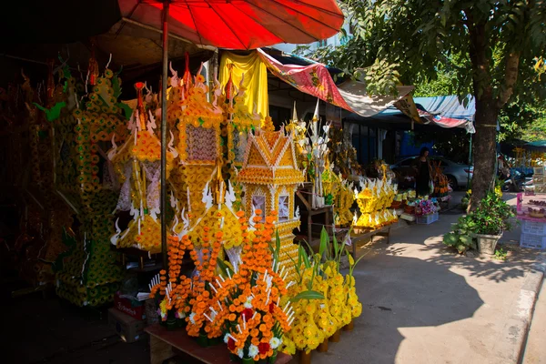 The temple with gold in the capital of Laos, Vientiane. — Stock Photo, Image