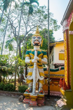 Tapınakta heykel. Vientiane, Laos.
