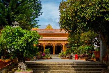 Budist tapınağı. Vietnam Dalat.
