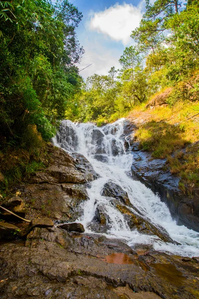 Ο καταρράκτης Datanla.Vietnam.Dalat. — Φωτογραφία Αρχείου