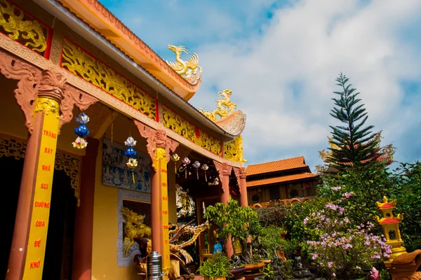 Templo Buddhist .Vietnam Dalat . — Foto de Stock