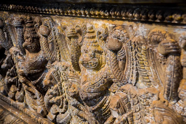 Stare Miasto Udong. Fragmenty płaskorzeźba. Kambodża. — Zdjęcie stockowe