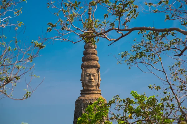 Old town Udong. The temples on the mountain. Cambodia. — Stock Photo, Image