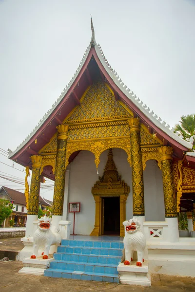 Βουδιστικό ναό με χρυσό. Luang Prabang.Laos. — Φωτογραφία Αρχείου