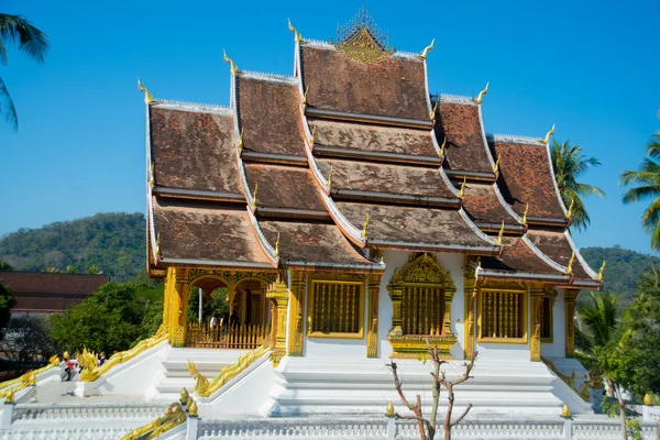 Buddhalainen temppeli kullalla.Luang Prabang.Laos . — kuvapankkivalokuva